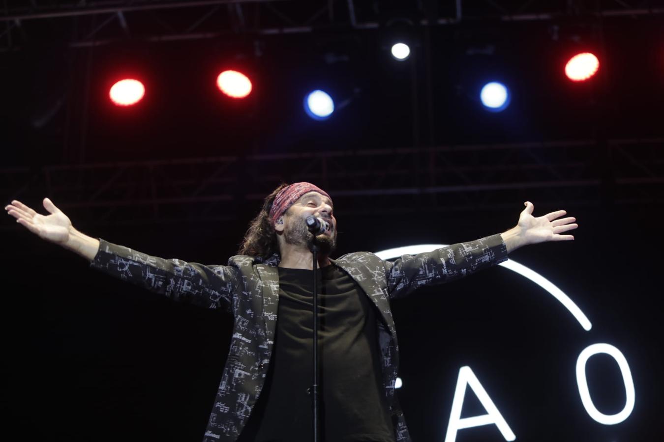 FOTOS: El Arrebato conquista la noche chiclanera con sus canciones en el Concert Music Festival