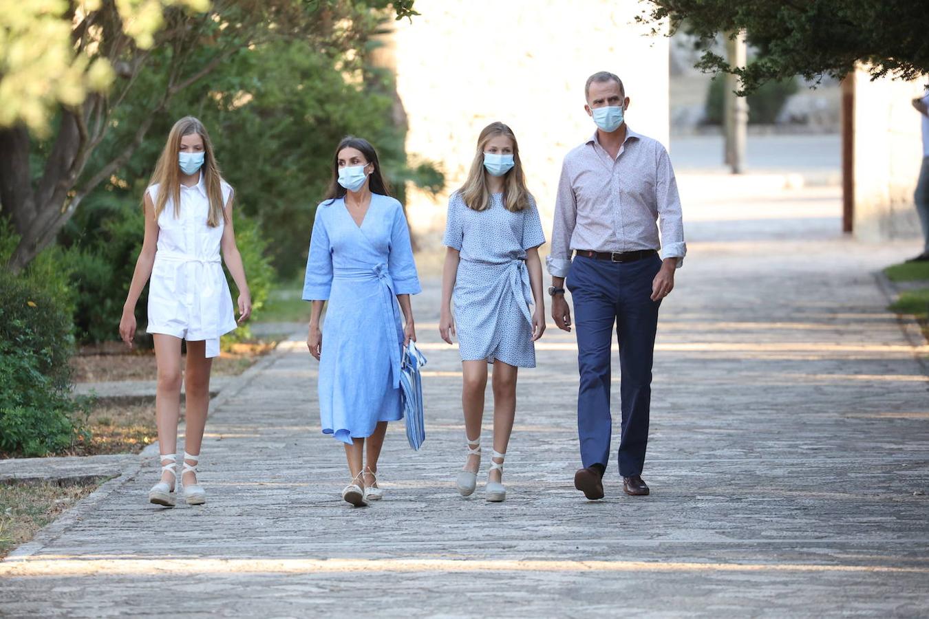 Sus Majestades los Reyes, la Princesa Leonor y la Infanta Sofía visitan el Centro de Interpretación del Paraje Natural de la Sierra de Tramontana y el Santuario de Lluc. 