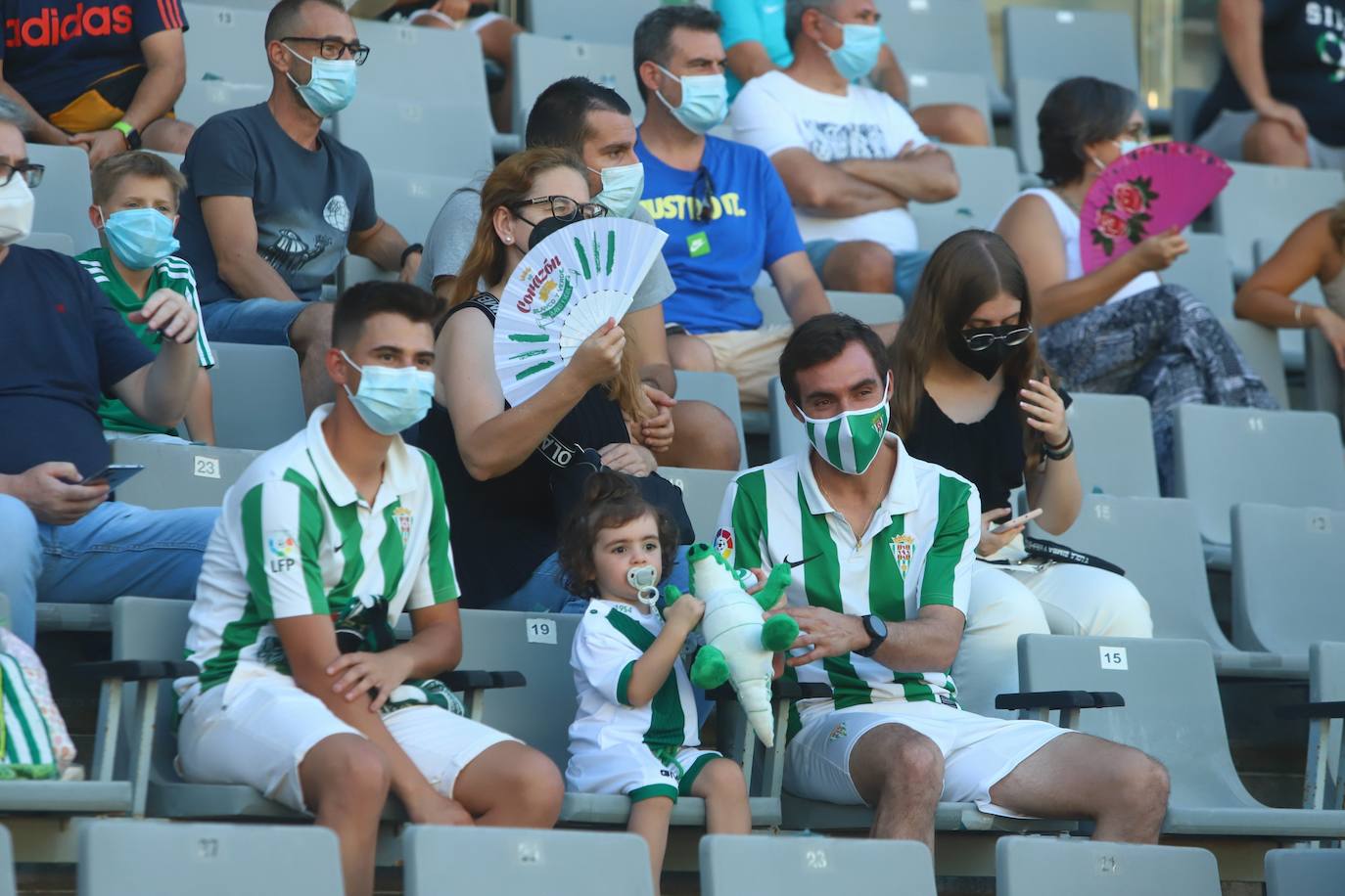 El ambiente del Córdoba-Marbella, en imágenes