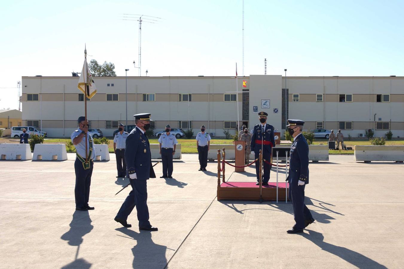 En imágenes, la toma de posesión del nuevo jefe de la base aérea de Morón