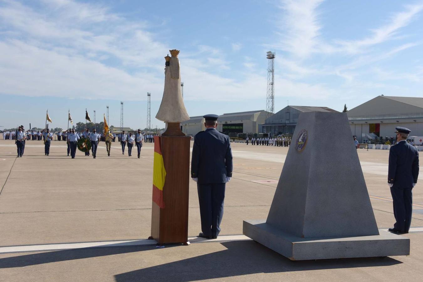 En imágenes, la toma de posesión del nuevo jefe de la base aérea de Morón