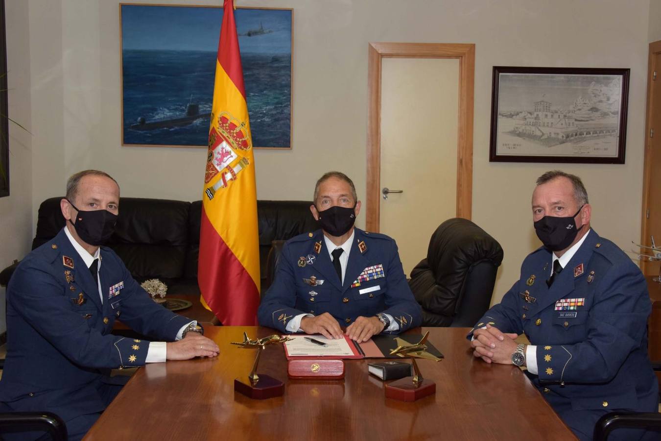 En imágenes, la toma de posesión del nuevo jefe de la base aérea de Morón