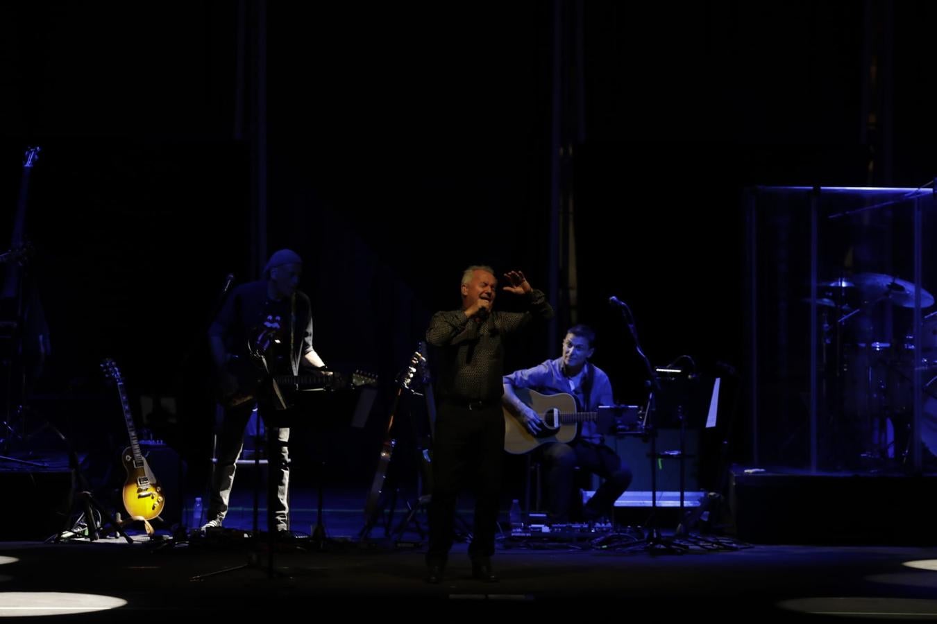 Víctor Manuel convierte al Tío Pepe Festival en una máquina del tiempo