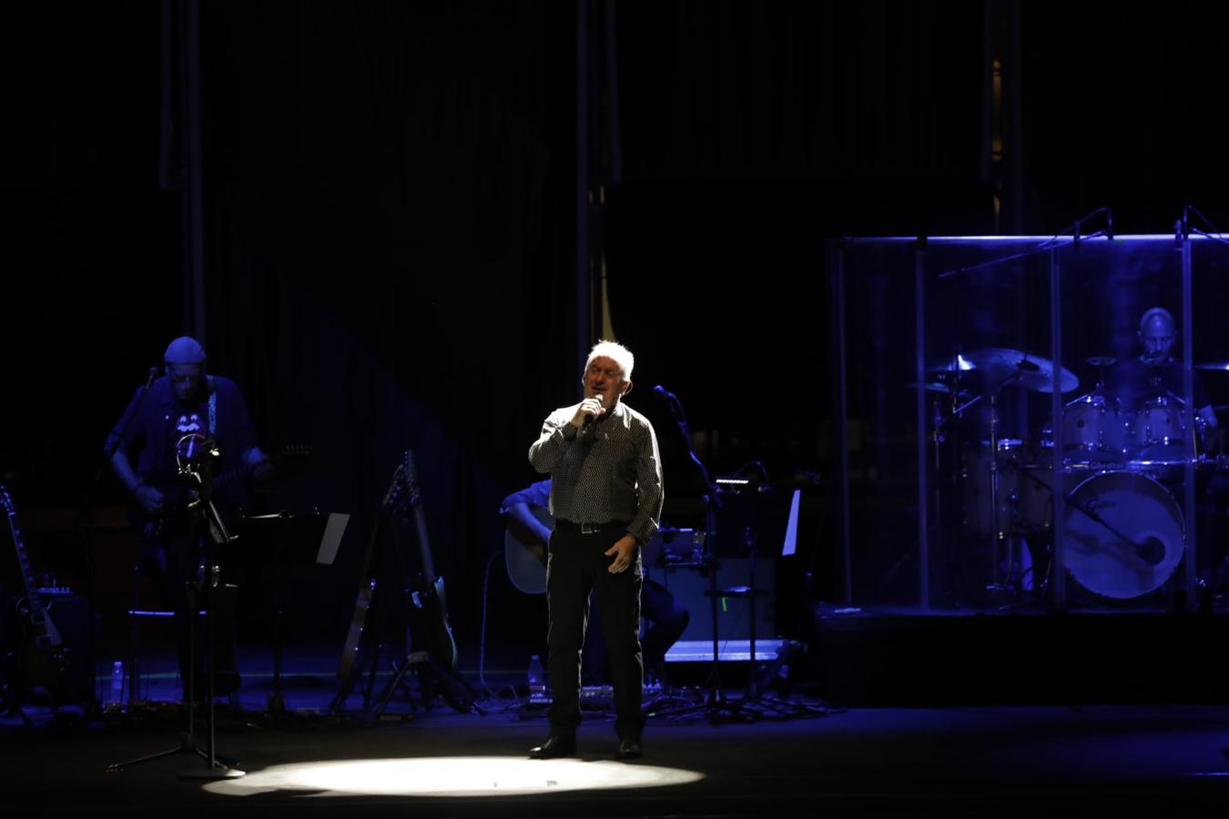 Víctor Manuel convierte al Tío Pepe Festival en una máquina del tiempo