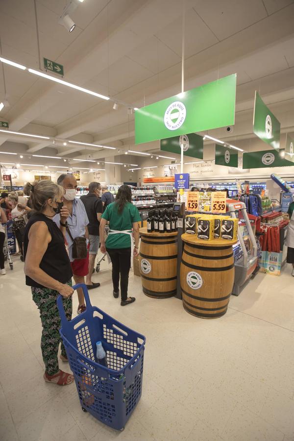 La apertura del nuevo supermercado Lidl de Córdoba, en imágenes