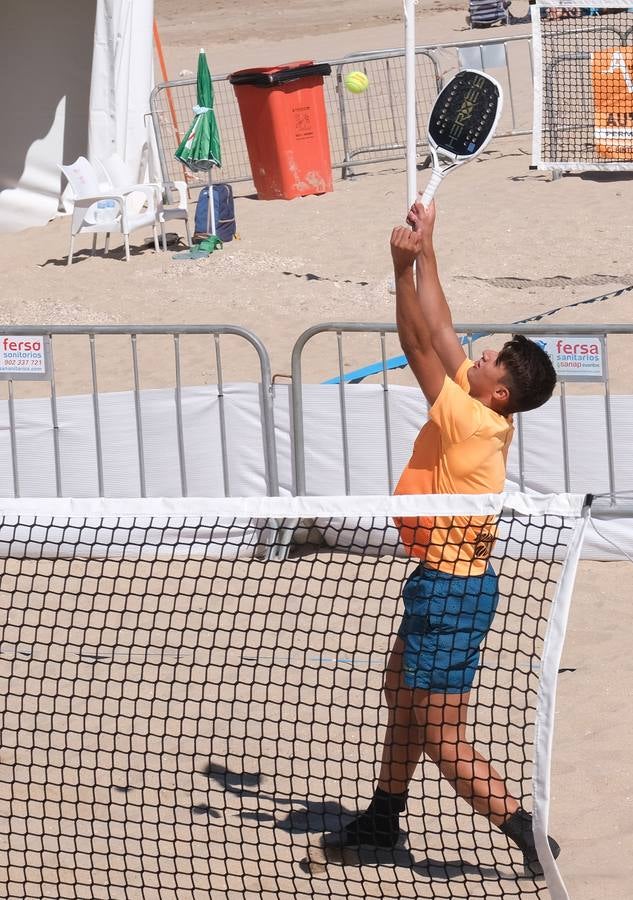 FOTOS: Liga Mapfre de Tenis Playa en La Victoria, en Cádiz capital