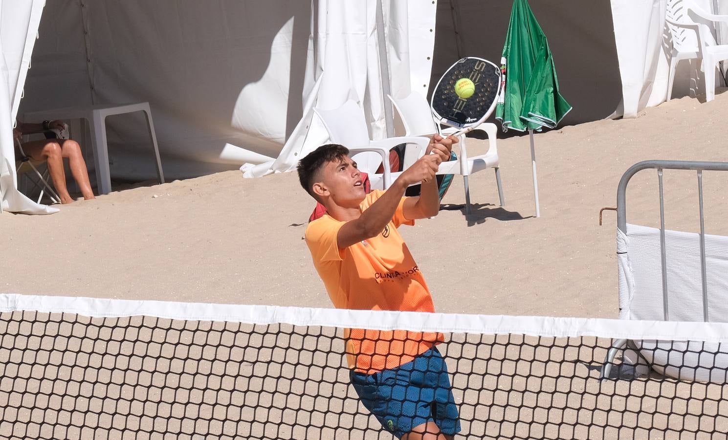 FOTOS: Liga Mapfre de Tenis Playa en La Victoria, en Cádiz capital