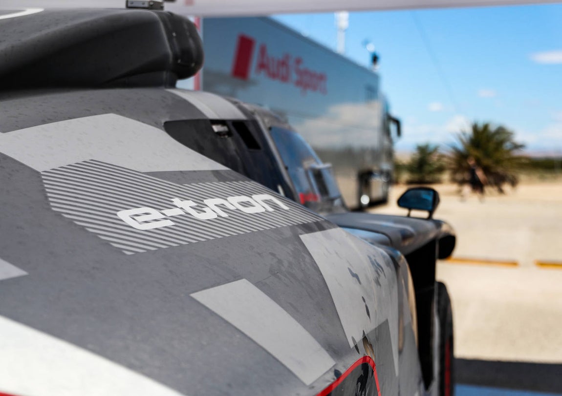 El prototipo de Audi para el Rally Dakar completa ocho días de pruebas en España