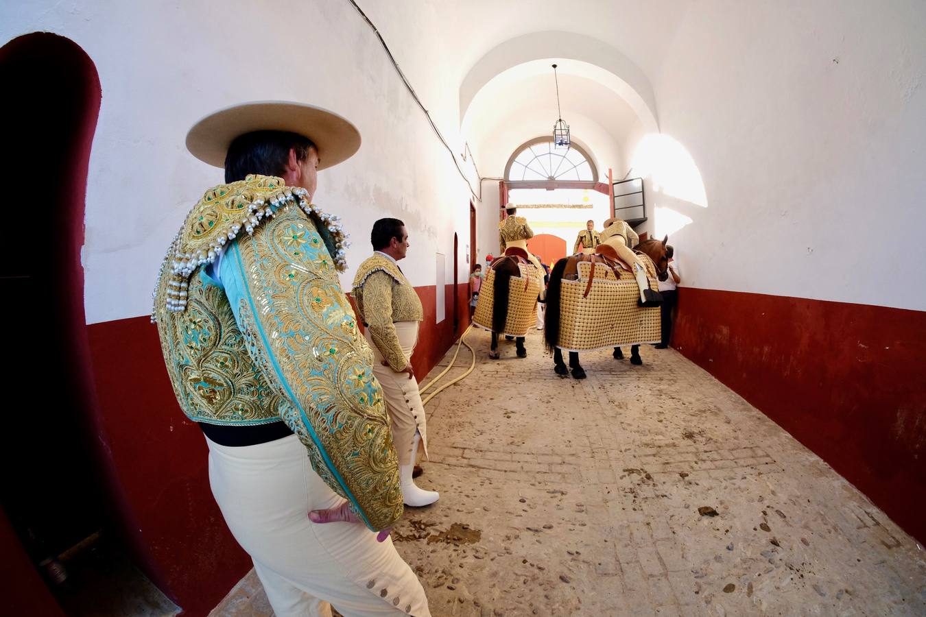 Pablo Aguado y José  María Manzanares,  en el mano a mano de El Puerto de Santa María