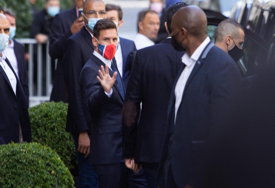 Se trata de uno de los hoteles más exclusivos de París, ubicado en pleno centro, aquí también pasó sus primeros días como jugador del PSG Neymar, gran amigo de Leo y compañero del Barça durante varias temporadas.