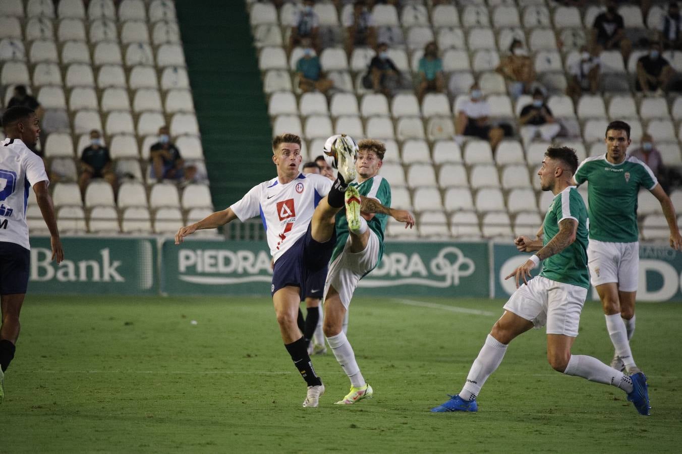 La victoria del Córdoba CF ante el Rayo Majadahonda, en imágenes