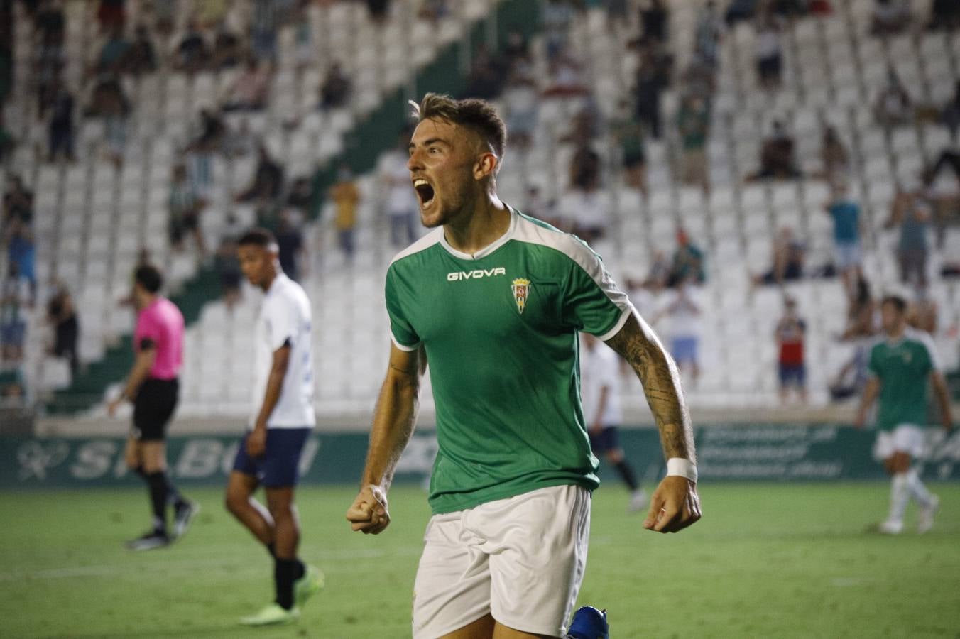 La victoria del Córdoba CF ante el Rayo Majadahonda, en imágenes