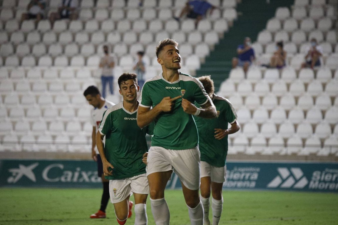 La victoria del Córdoba CF ante el Rayo Majadahonda, en imágenes