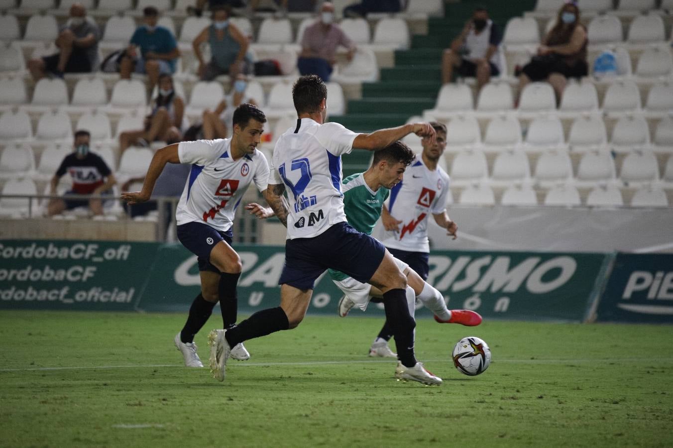 La victoria del Córdoba CF ante el Rayo Majadahonda, en imágenes