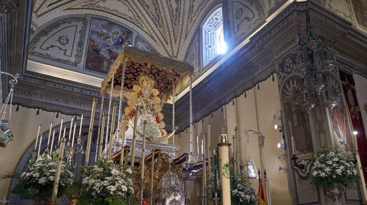 La Blanca Paloma viste el traje de los Montpensier para el Rocío Chico