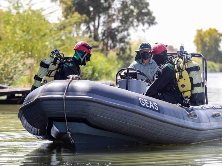 Sevilla fue uno de los primeros destinos donde se abrieron equipos de buceadores de la Guardia Civil en territorio nacional