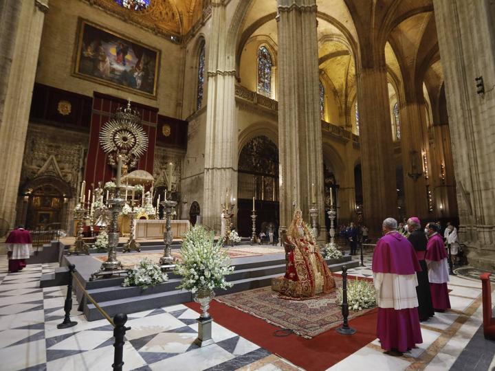 La novena de la Virgen de los Reyes, en imágenes