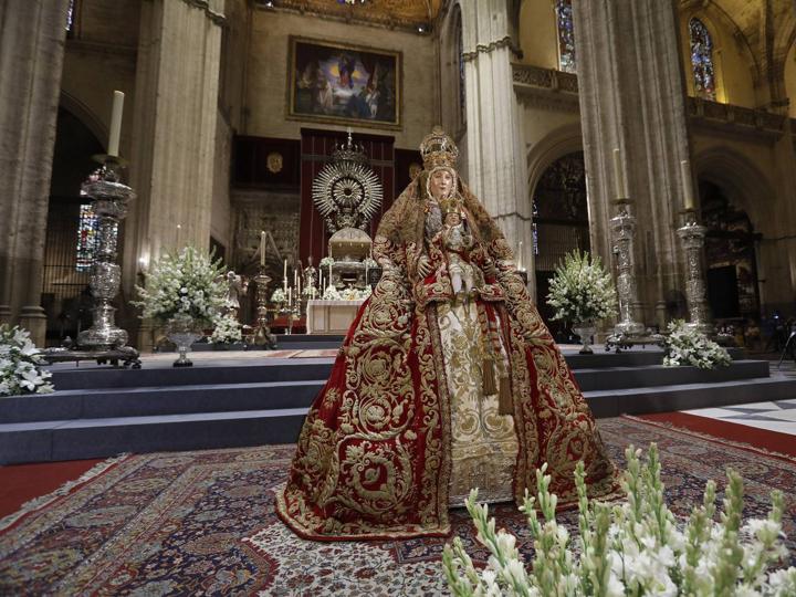 La novena de la Virgen de los Reyes, en imágenes