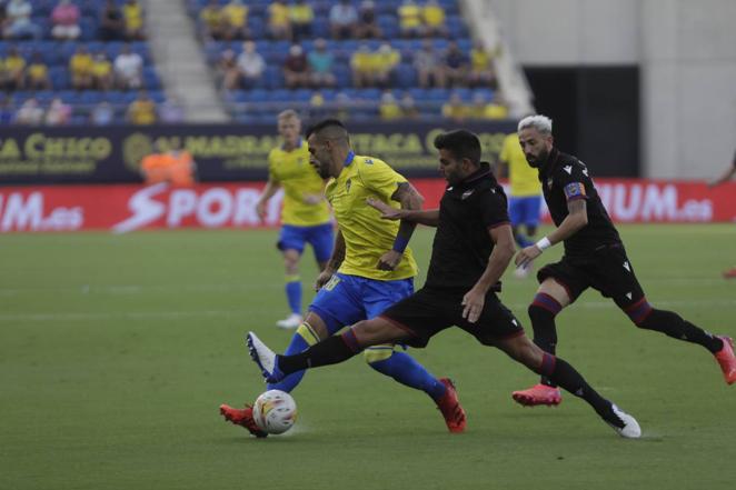 Las mejores imágenes del Cádiz - Levante (1-1)