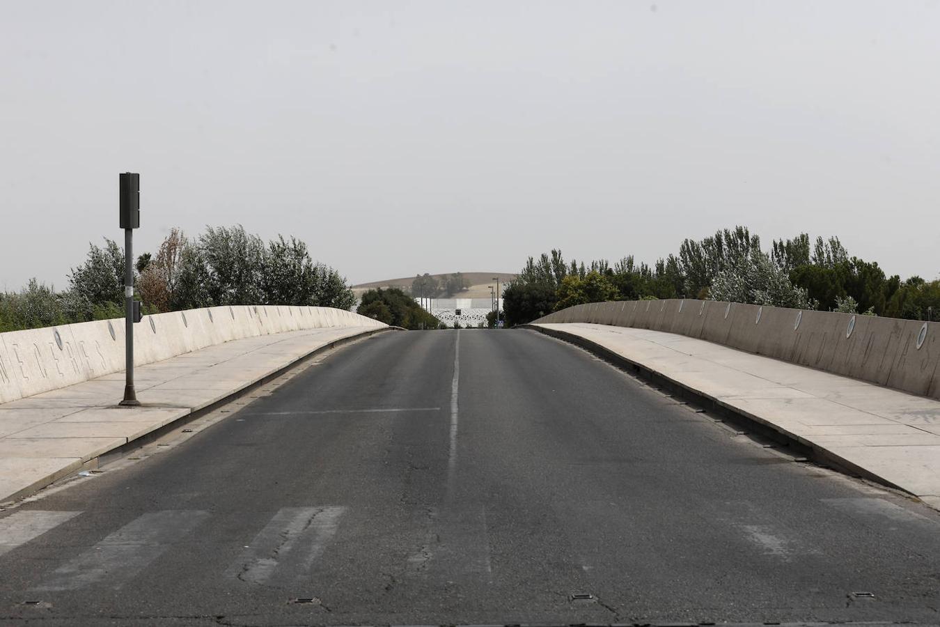 En imágenes, Córdoba desierta en plena ola de calor