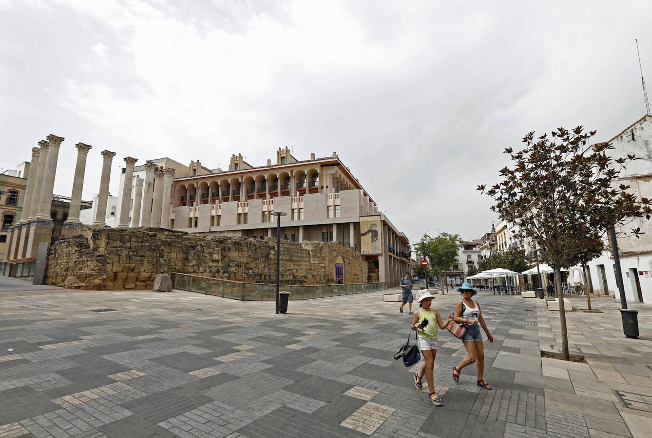 En imágenes, Córdoba desierta en plena ola de calor