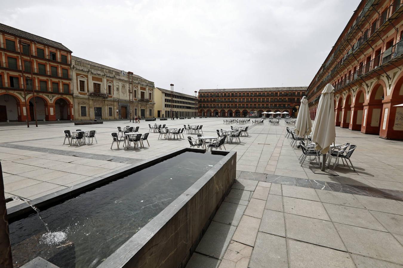 En imágenes, Córdoba desierta en plena ola de calor