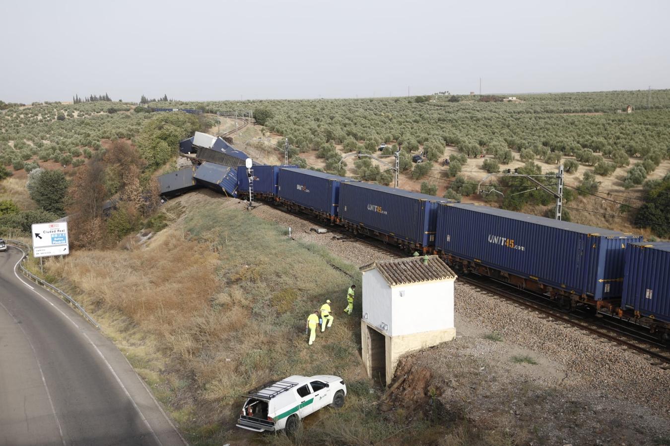 El descarrilamiento del tren en Montoro, en imágenes