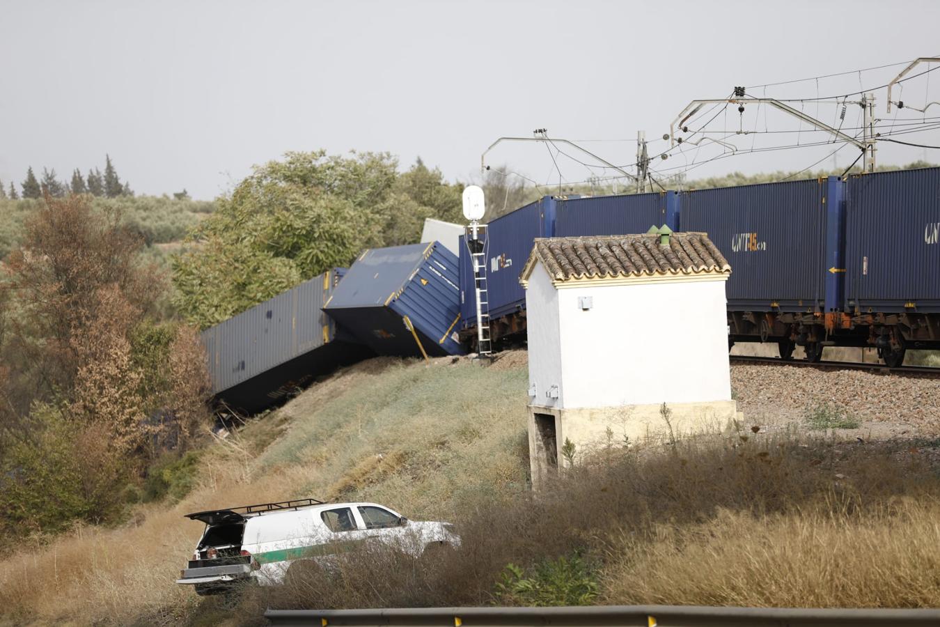 El descarrilamiento del tren en Montoro, en imágenes