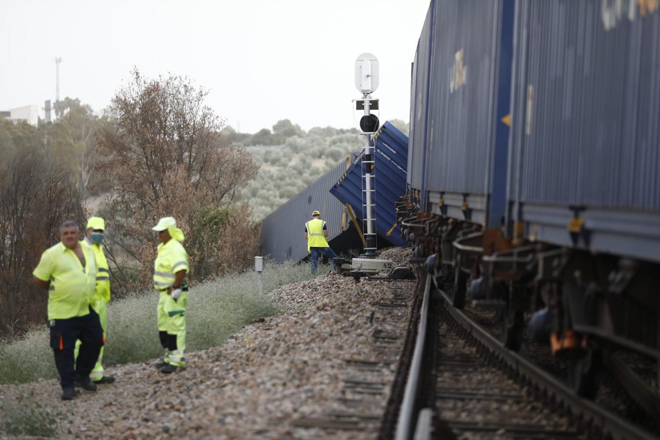 El descarrilamiento del tren en Montoro, en imágenes