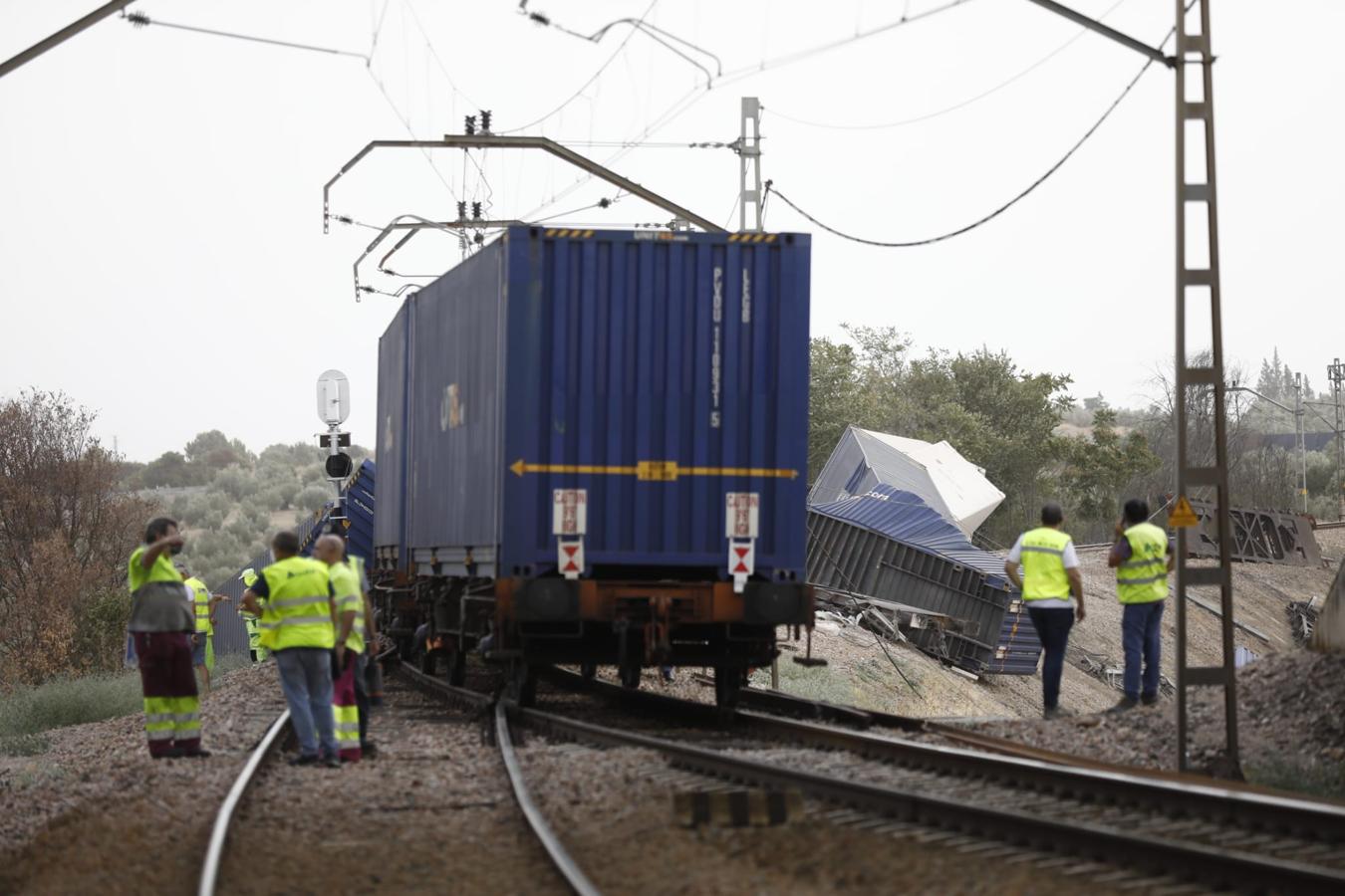 El descarrilamiento del tren en Montoro, en imágenes