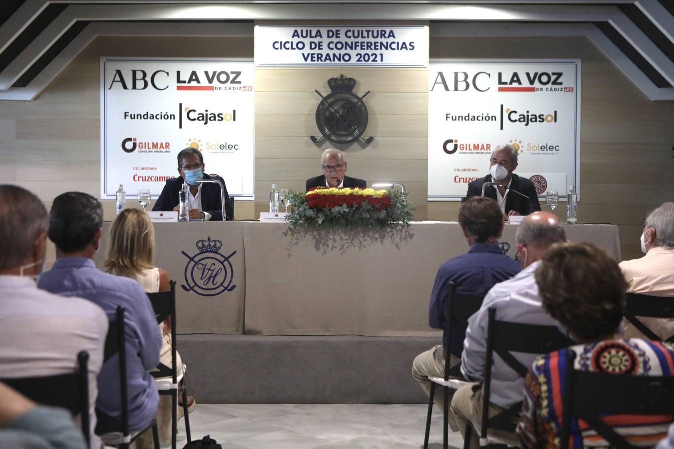 FOTOS: Alfonso Guerra en el Aula de Cultura de El Buzo en el Club de Golf de Vista Hermosa