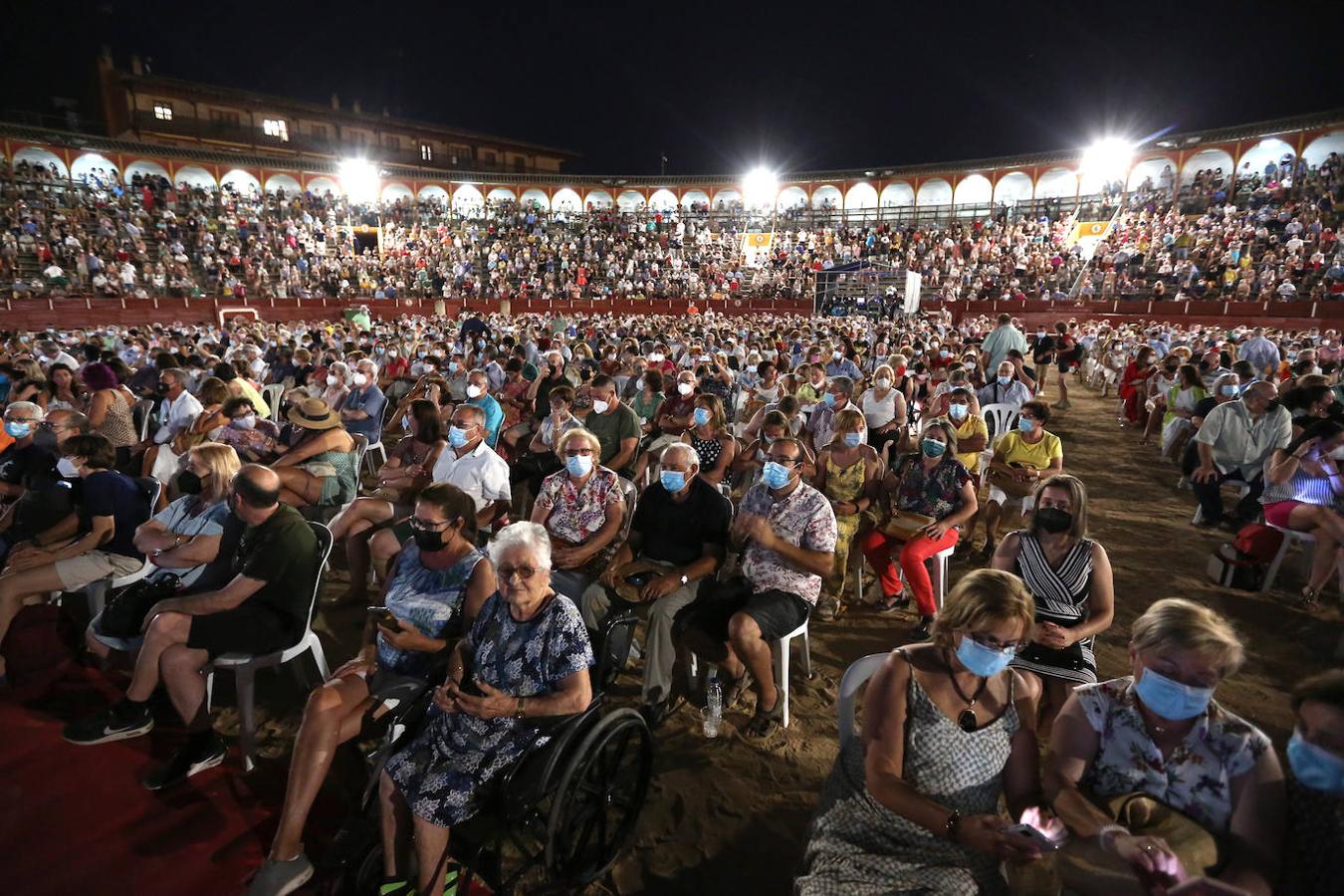 Las imágenes del inolvidable concierto de José Luis Perales en Toledo