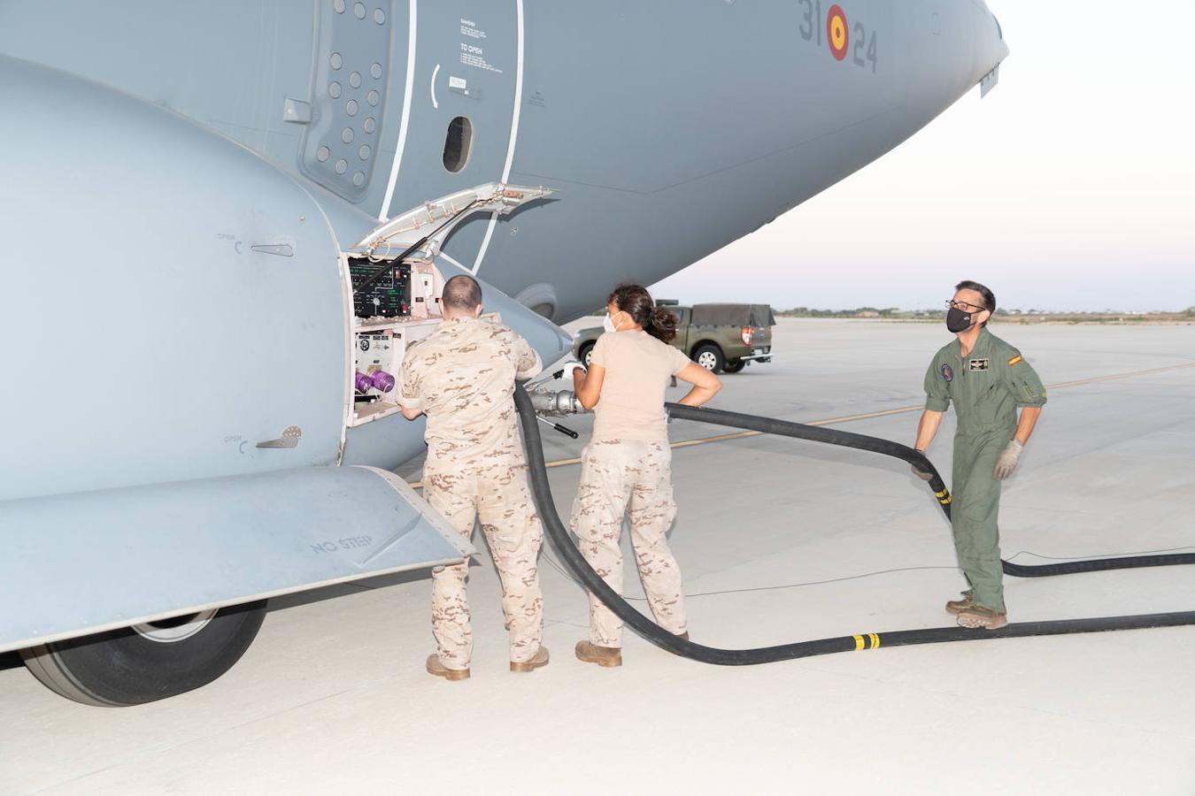 En imágenes, el despegue del primer avión desde Zaragoza para la repatriación de españoles de Afganistán