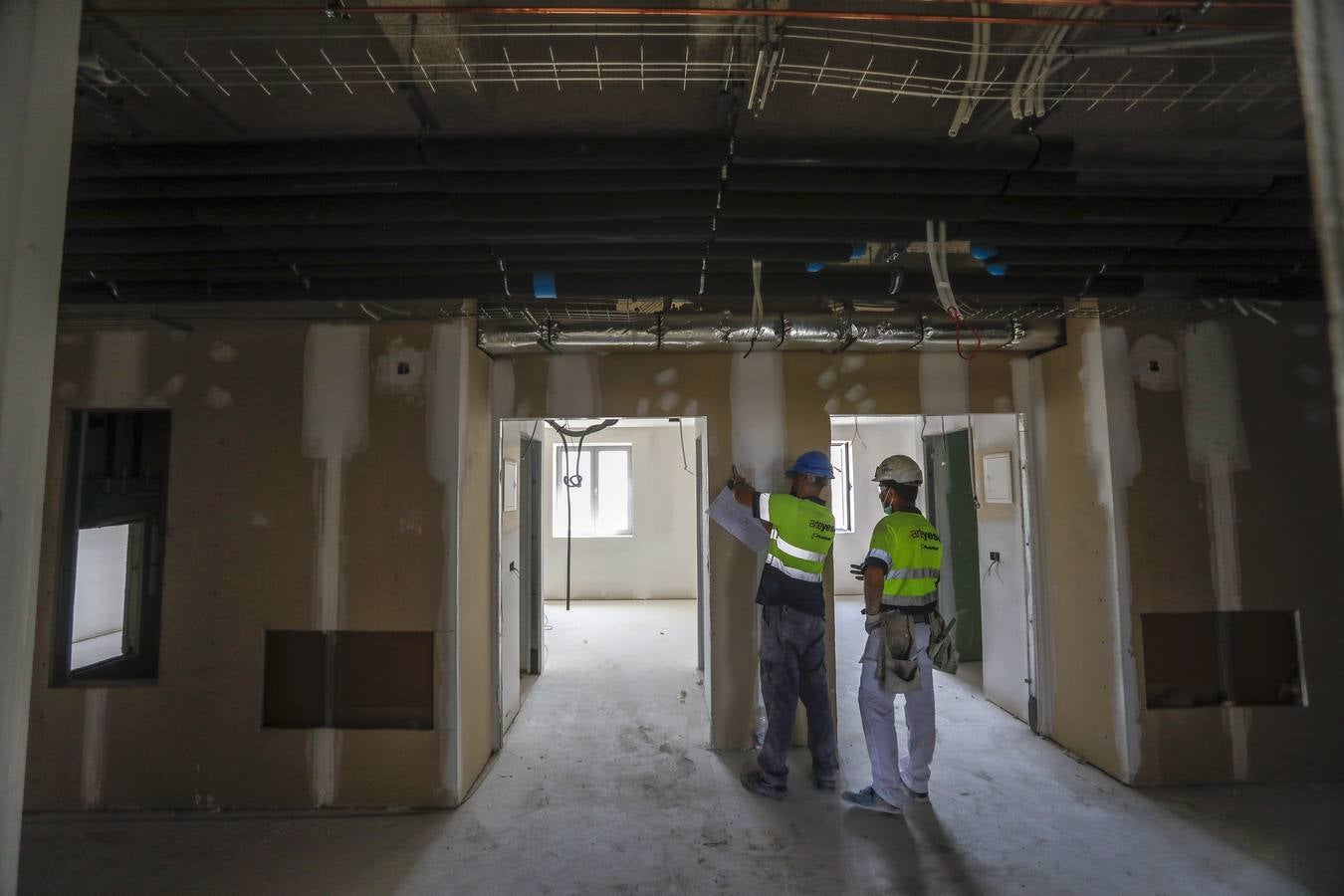 Tras quince años de abandono de un hospital que era pionero se anuncia el final de sus obras para el verano de 2022