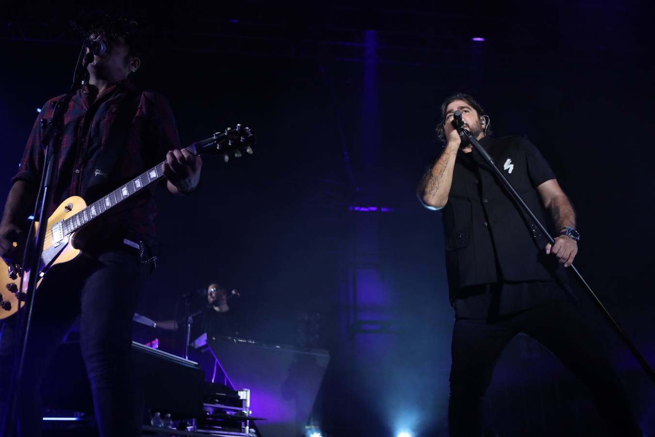 FOTOS: Antonio Orozco mezcla su nuevo trabajo con sus clásicos en el Cabaret Festival de El Puerto