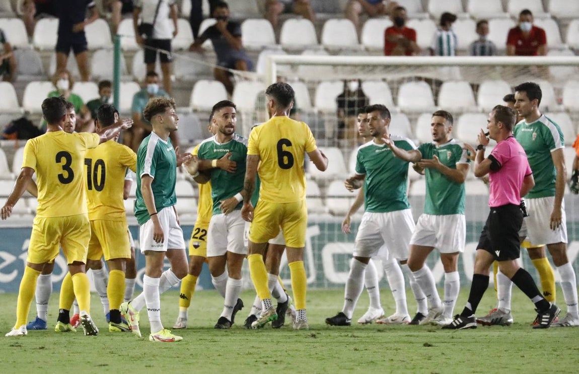 El Córdoba-Extremadura, en imágenes