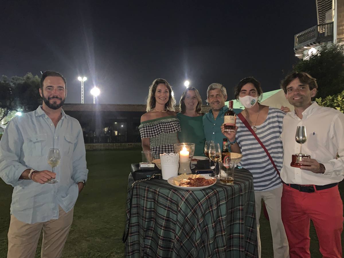 Javier Gridilla, Coto García, Blanca Dolagaray, Emilio Isasa, Ana Díaz y Miguel Ángel Gómez. 