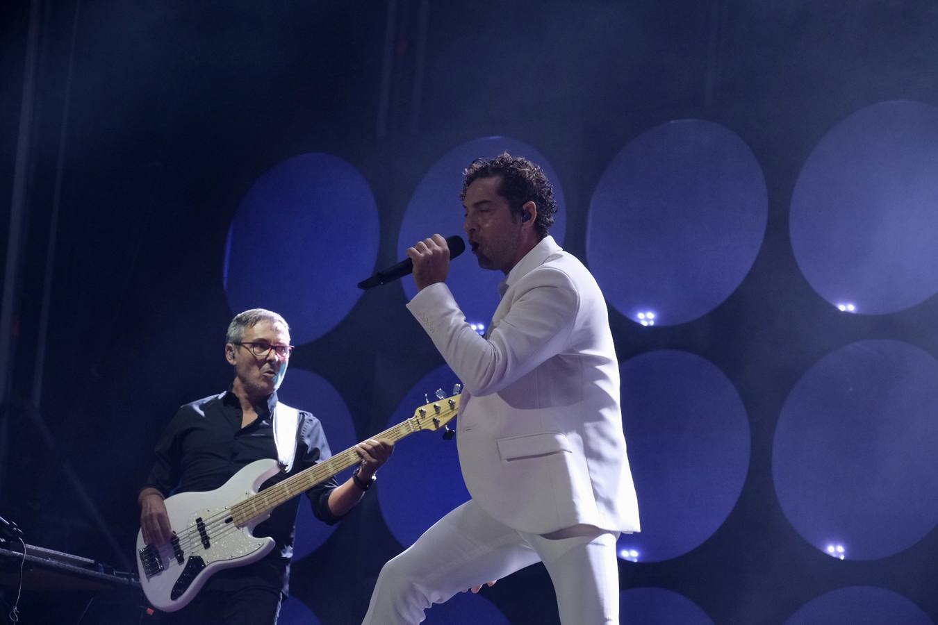 FOTOS: El huracán Bisbal pasa por el Concert Music Festival de Chiclana con un vendaval de ritmo