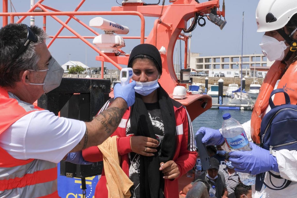 Fotos: Varias pateras llegan a Cádiz