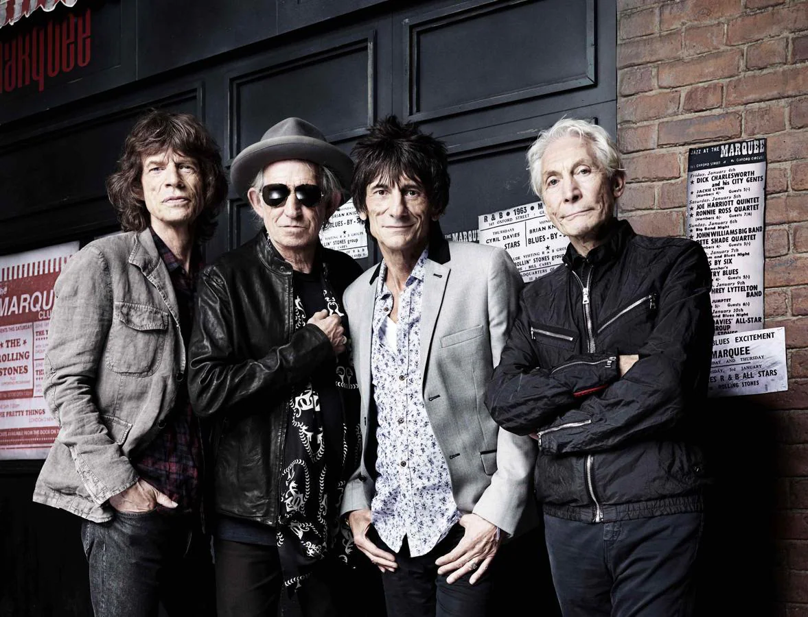 Mick Jagger, Keith Richards, Ronnie Wood y Charlie Watts posan frente al The Marquee Club en Londres. 