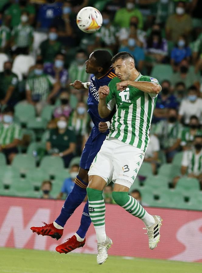 Partido entre el Real Betis y el Real Madrid disputado en el Benito Villamarín