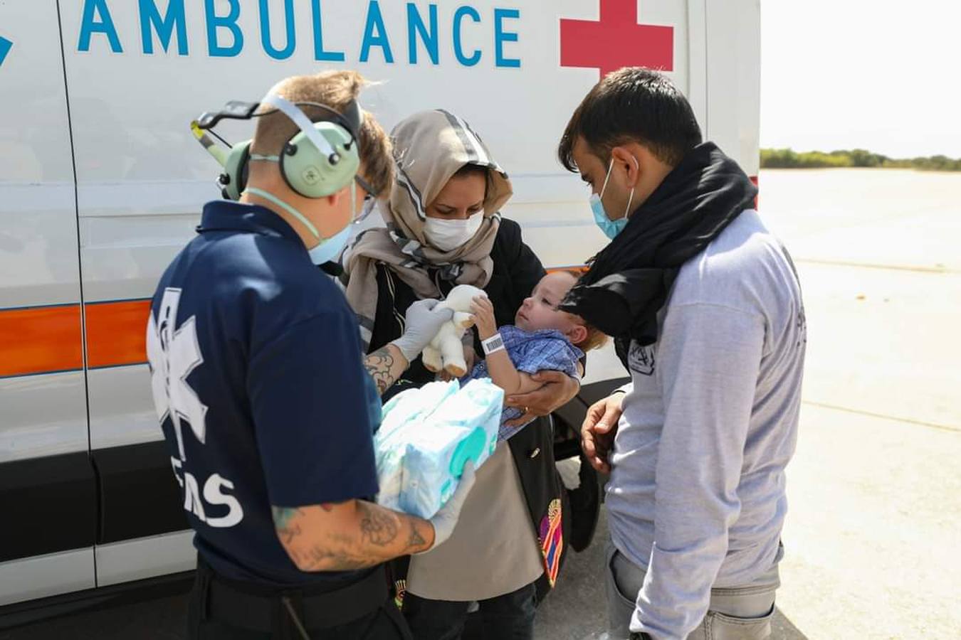 Fotos: Rota arropa a los refugiados afganos