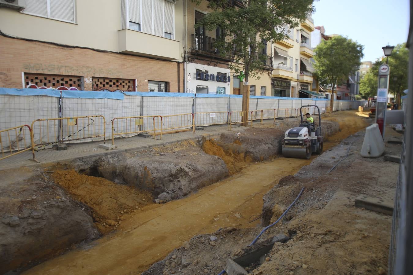 Obras en la avenida de la Cruz Roja y Torneo que se encontrarán los sevillanos a la vuelta de las vacaciones