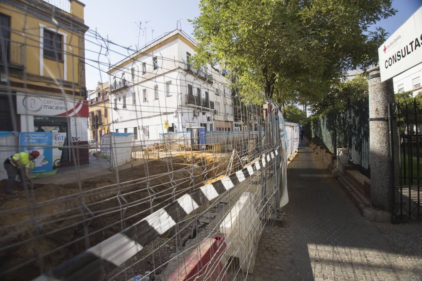 Obras en la avenida de la Cruz Roja y Torneo que se encontrarán los sevillanos a la vuelta de las vacaciones