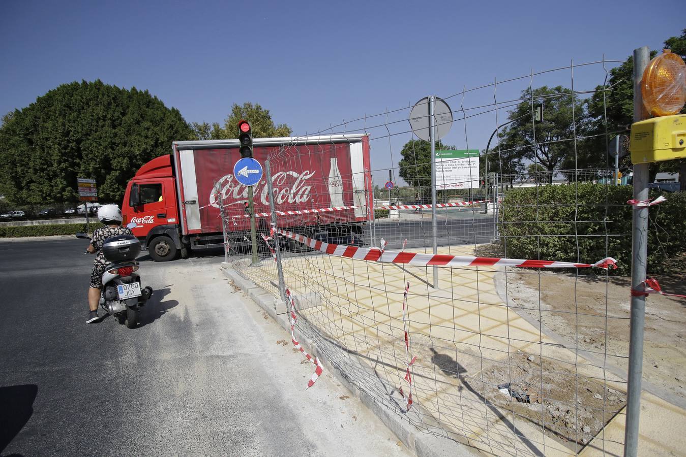 Obras en la avenida de la Cruz Roja y Torneo que se encontrarán los sevillanos a la vuelta de las vacaciones