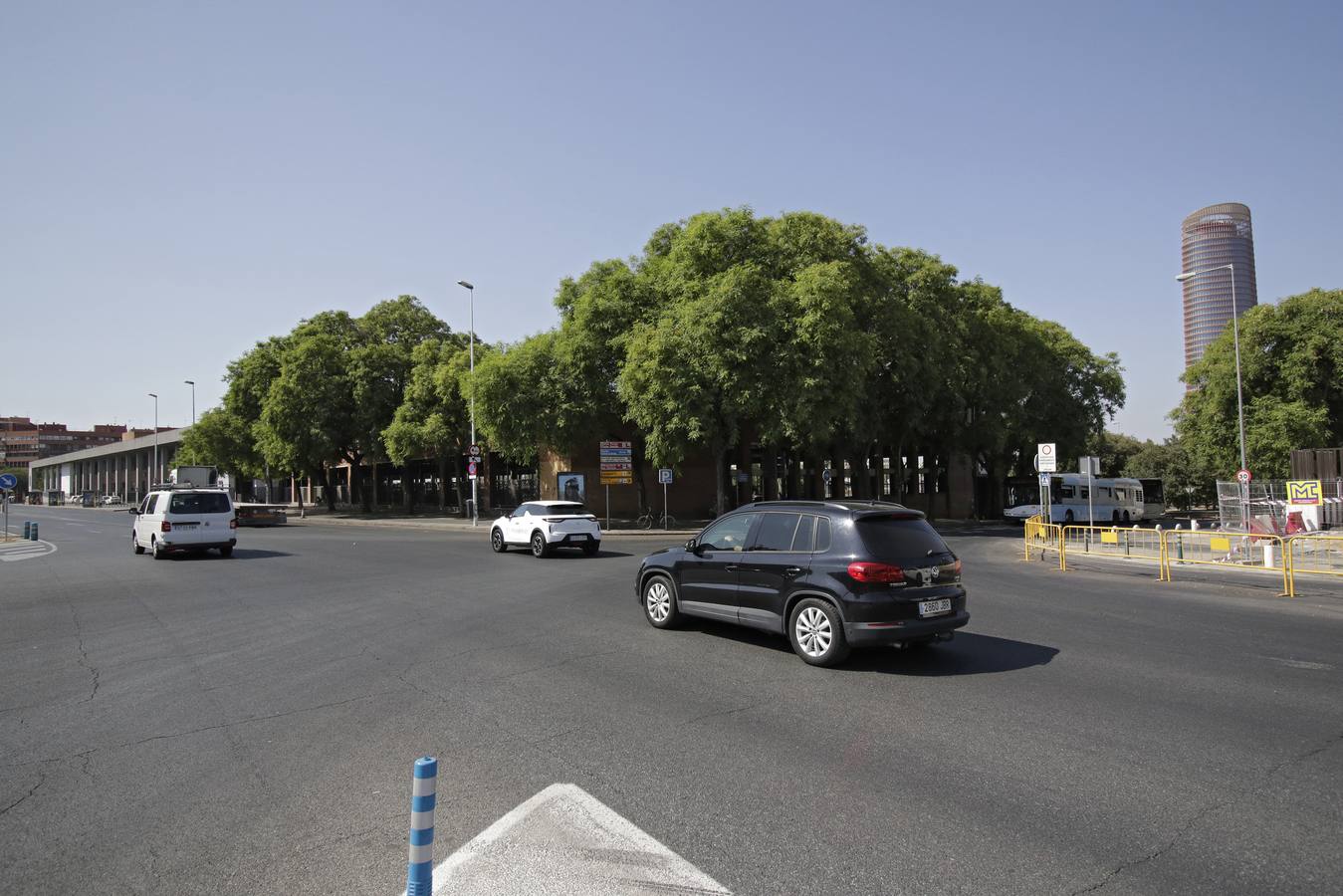 Obras en la avenida de la Cruz Roja y Torneo que se encontrarán los sevillanos a la vuelta de las vacaciones