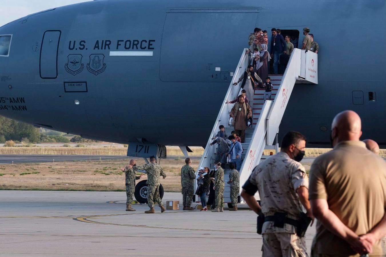 Fotos: Llega el sexto avión a Rota con refugiados procedentes de Afganistán