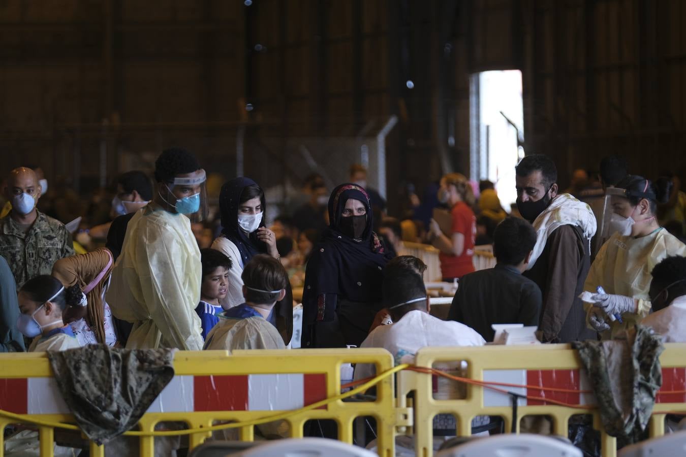 FOTOS: Así viven los refugiados afganos en la Base Naval de Rota