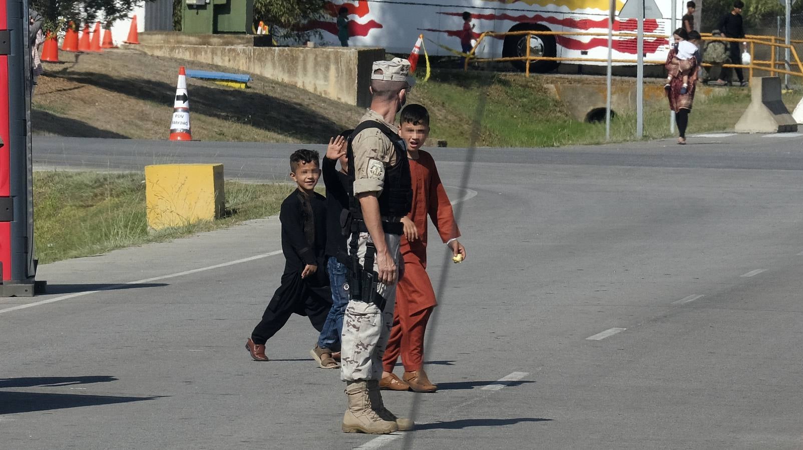 FOTOS: Así viven los refugiados afganos en la Base Naval de Rota