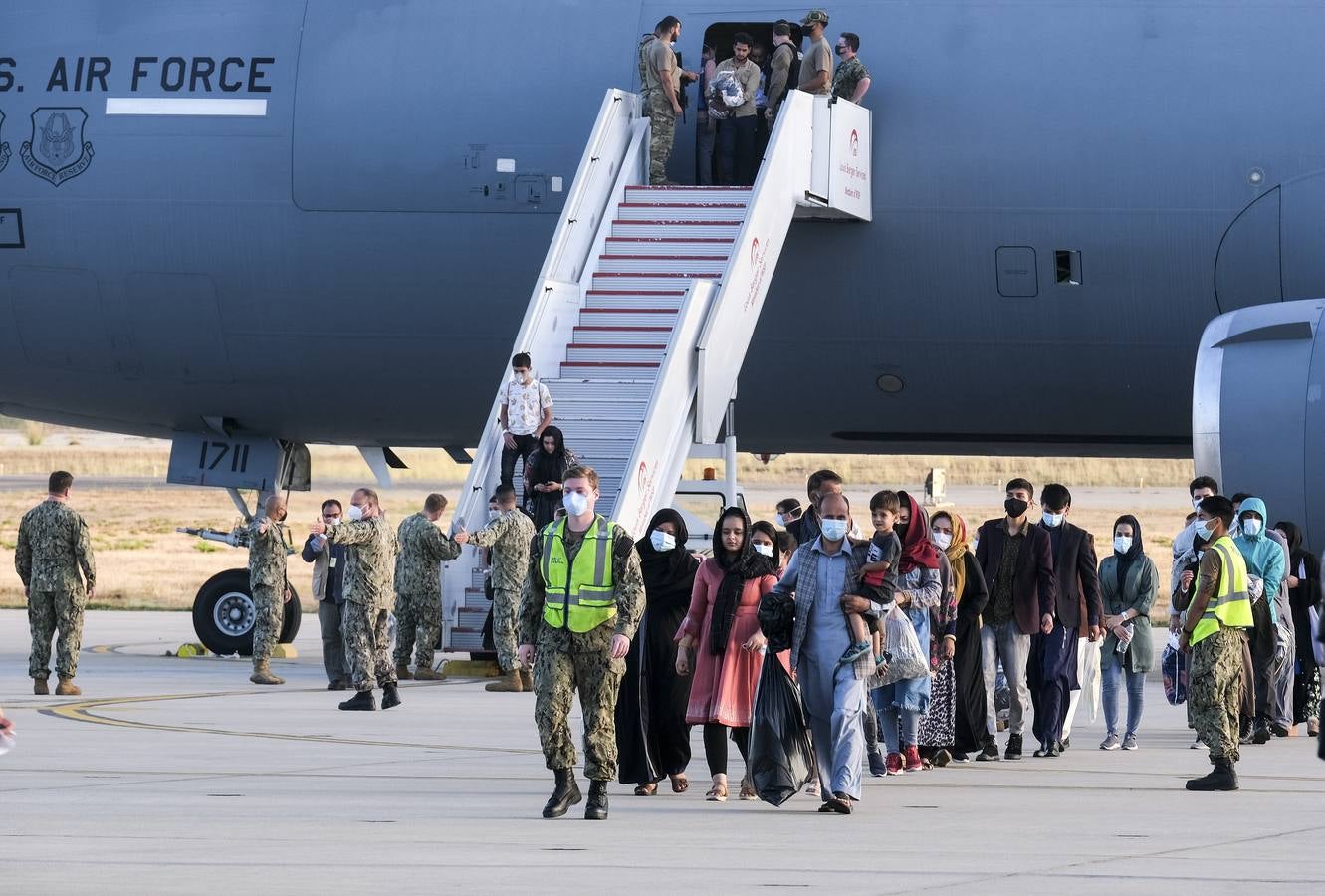 FOTOS: Así viven los refugiados afganos en la Base Naval de Rota